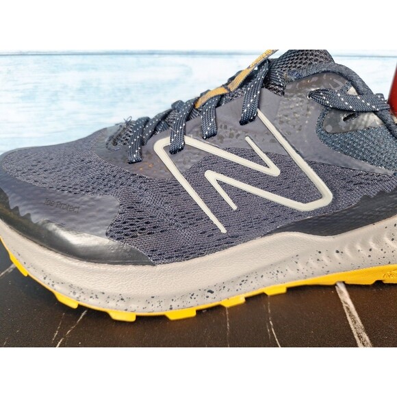 New Balance DynaSoft Nitrel v5 Trail Running Shoes Navy Gray Yellow Men\'s Sz 8.5 main image 15